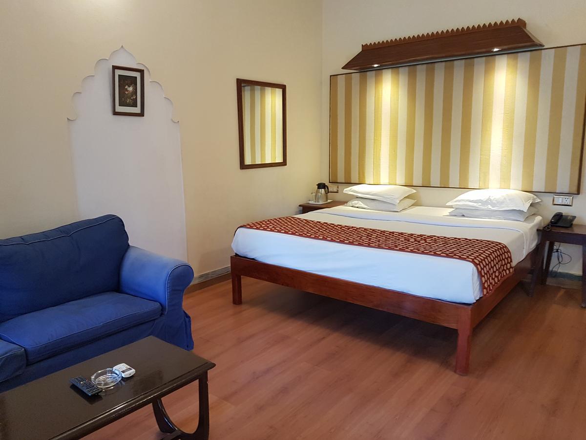 Kesar Bhawan Palace Mount Abu Ngoại thất bức ảnh